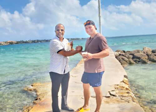 Taxi or Tour? Here’s How to Choose the Best Option in the Bahamas